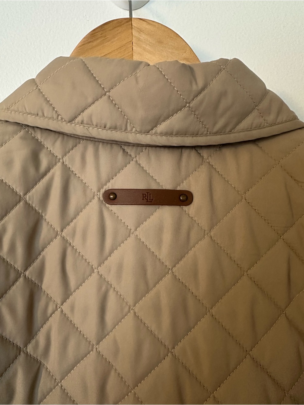 Ralph Lauren Beige Quilted Jacket Women’s Medium Like New - Picture 3 of 5